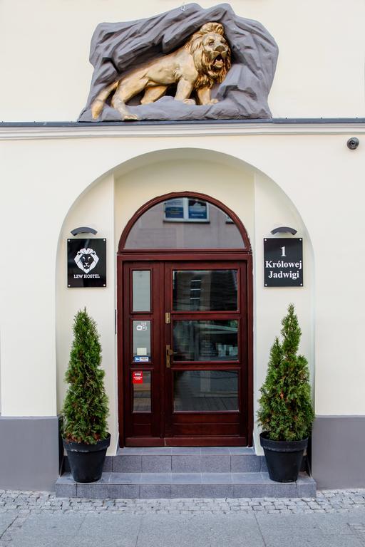 Lew Hostel Иновроцлав Экстерьер фото